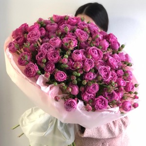 Пышный монобукет из яркой пионовидной розы