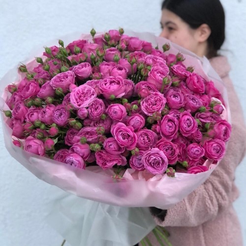 WOW Букет из кустовой пионовидной розы