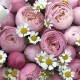 Роскошная корзина с пионовидными розами и ромашкой