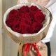 Акция  Букет из 11 красных роз в крафте