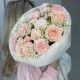 Дофаминовый букет Bloom room  из ромашек, роз и диантусов
