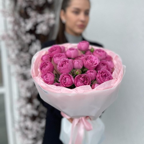 Букет из пионовидной розы Мисти Баблз ️