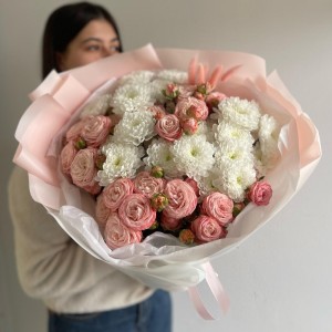 Нежный букет с пион розой и алтаем (большой выбор в профиле магазина)