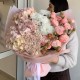 Шикарный букет с гортензией, кустовой розой и хризантемой