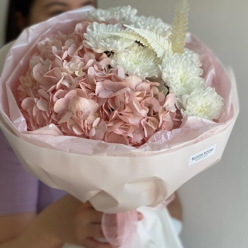 Букет с гортензией Bloom Room с доставкой Екатеринбург