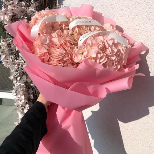 Wow букет из розовых гортензий bloom room