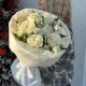 Белоснежный букет Bloom room   из белых роз и альстромерий