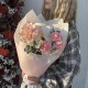 Милый комплимент Bloom room   из французской розы, хризантемы и диантусов