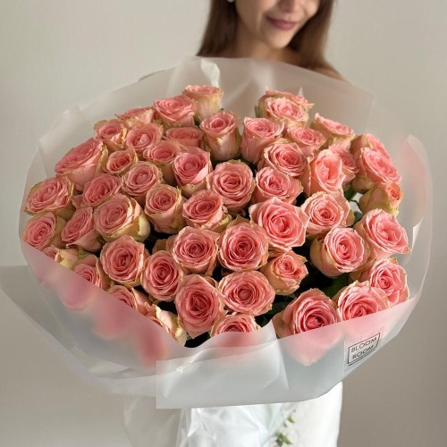 Букет «Bloom room» из 51 розы Софи Лорен
