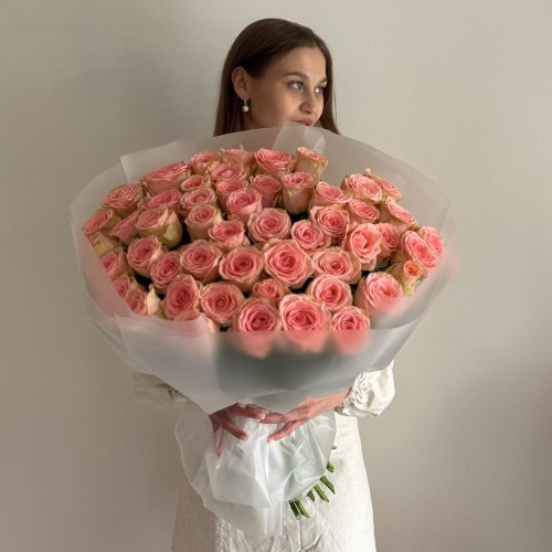 Букет «Bloom room» из 51 розы Софи Лорен