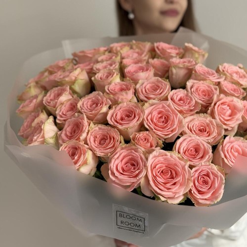 Букет «Bloom room» из 51 розы Софи Лорен