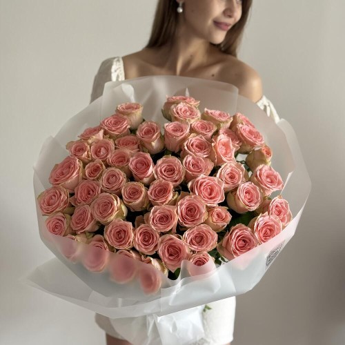 Букет «Bloom room» из 51 розы Софи Лорен