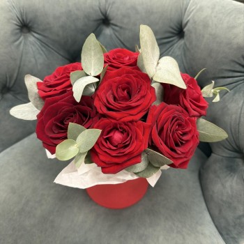 Алые розы в коробке Bloom room ️