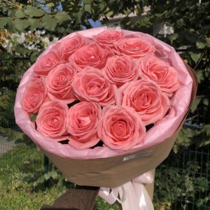 Монобукет розовых роз 15 роз Bloom Room