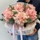 WOW корзина с французскими розами и эвкалиптом