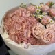Букет «Bloom room» с гортензией и кустовой розой madam bombastic
