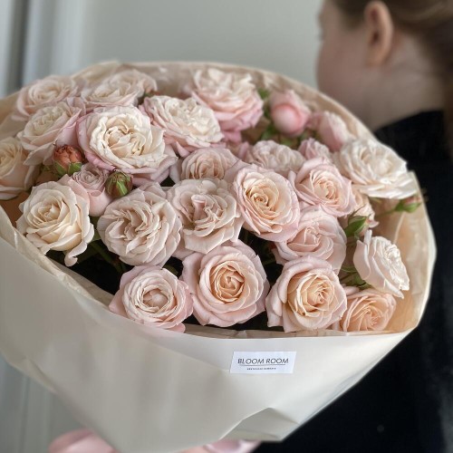 Монобукет "Весенний поцелуй" Bloom Room: роза