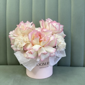 Коробочка «Bloom room» с французскими розами!  Bloom room: большой выбор букетов в профиле магазина