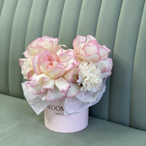 Коробочка «Bloom room» с французскими розами!  Bloom room: большой выбор букетов в профиле магазина