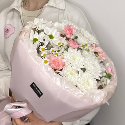 Дофаминовый букет «Bloom Room» с доставкой по Екатеринбургу