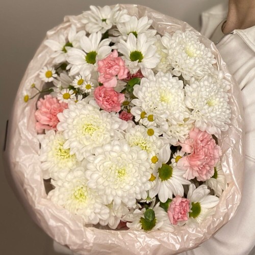Дофаминовый букет «Bloom Room» с доставкой по Екатеринбургу