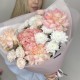 Букет «Бабочка» из французских и пионовидных роз, хризантем и гортензии