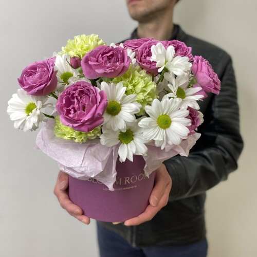 Дофаминовый букет в шляпной коробке  Bloom room: большой выбор букетов в профиле магазина