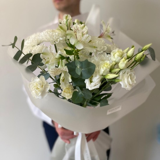 Авторский лёгкий букет «Bloom room»! Альстромерия, эустома, кустовой диантус