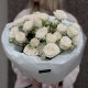 Букет из кустовой кремовой пионовидной розы