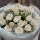 Букет из кустовой кремовой пионовидной розы